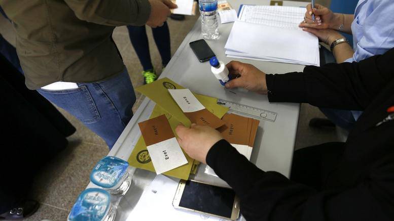 Τουρκία: Στις κάλπες αύριο 57 εκατομμύρια ψηφοφόροι για τις τοπικές εκλογές