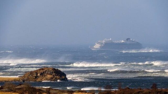 Νορβηγία – Viking Sky: Δεκάδες επιβάτες μεταφέρθηκαν (upd.)