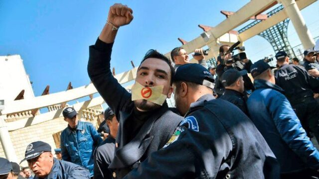 Αλγερία: Απελάθηκε δημοσιογράφος του πρακτορείου Reuters