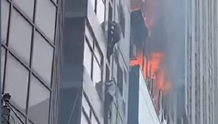 Ντάκα: Φωτιά σε κτήριο 19 ορόφων… ΠΡΟΣΟΧΗ ΣΚΛΗΡΕΣ ΕΙΚΟΝΕΣ (vid.)