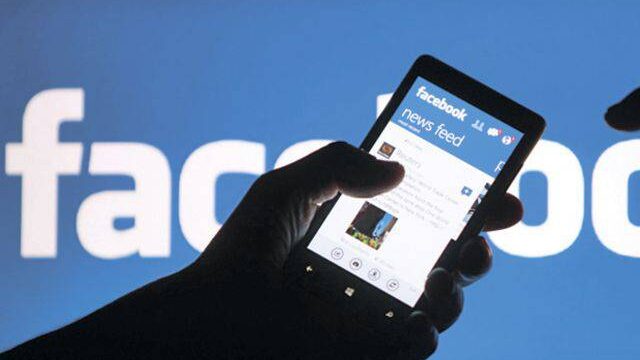 Μαζικές αναφορές για προβλήματα σε Facebook & Instagram