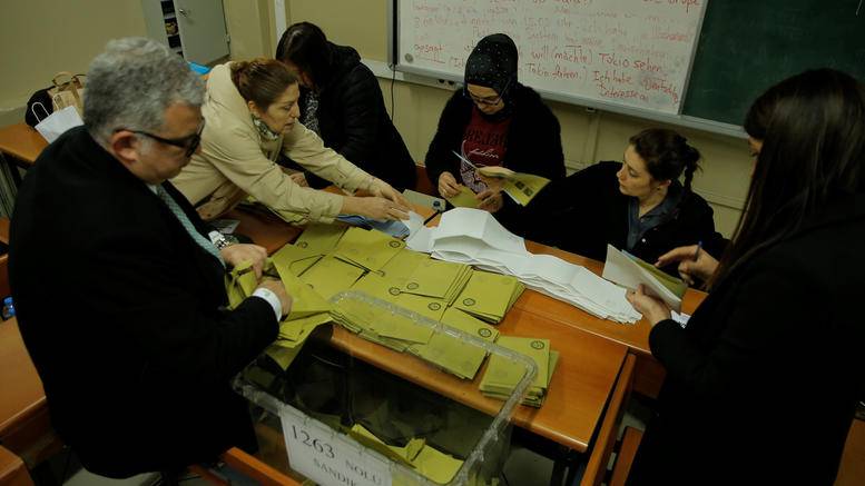 Τουρκία-Εκλογές: Ο Μανσούρ Γιαβάς (CHP) προηγείται στην Άγκυρα