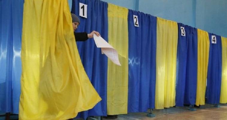 Ουκρανία: Ψήφισαν οι τρεις επικρατέστεροι για την προεδρία