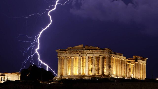 ΥΠΠΟΑ: Άμεση αποκατάσταση της αντικεραυνικής εγκατάστασης στην Ακρόπολη