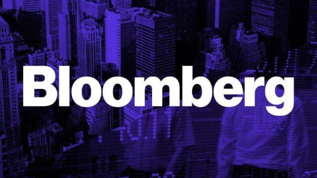 Bloomberg: Η Ελλάδα δεν κατέρρευσε, παρά τις προβλέψεις