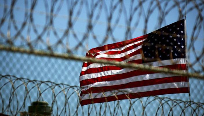 Γκρίνια Τραμπ για το κόστος της βάσης-φυλακής στο Γκουαντάναμο