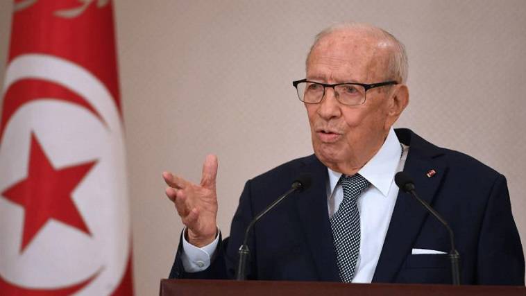 Εκτός πολιτικού στίβου ο 92χρονος πρόεδρος της Τυνησίας