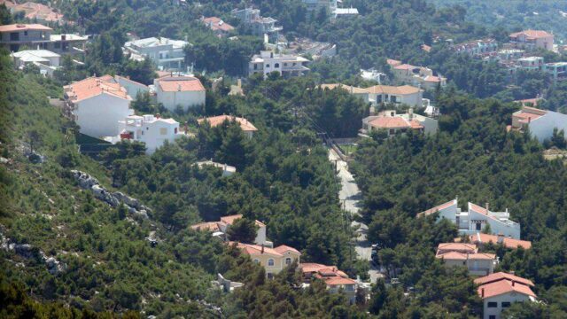 ΣτΕ: Αντισυνταγματικοί οι οικισμοί αυθαιρέτων εντός των δασών