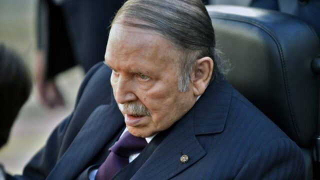 Αλγερία: Ο στρατός ζητάει ο πρόεδρος Μπουτεφλίκα να αποχωρήσει αμέσως