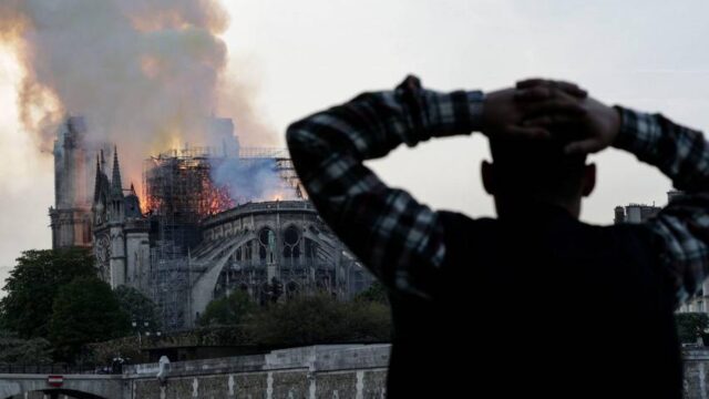 Notre-Dame: Οι θησαυροί που χάθηκαν κι εκείνοι που σώθηκαν από την πυρκαγιά