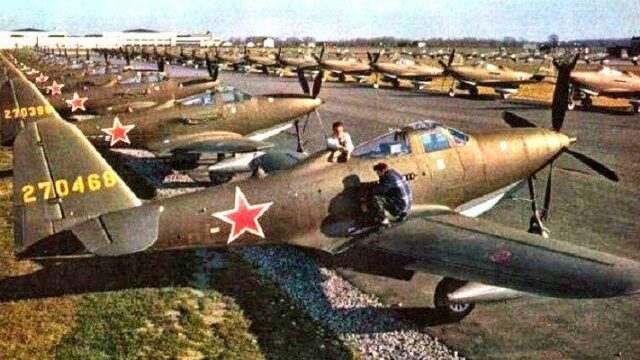 Όταν αμερικανικά και βρετανικά αεροσκάφη έσωζαν την ΕΣΣΔ, Παντελής Καρύκας