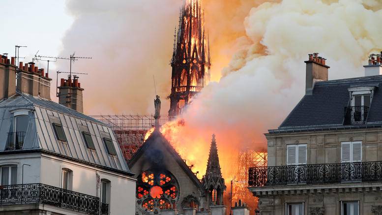 Γαλλία: Θεωρίες συνωμοσίας μετά την πυρκαγιά στην Παναγία των Παρισίων