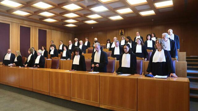 ΣτΕ: Οι γιατροί του ΕΣΥ δεν θα πάρουν αναδρομικά από το 2012