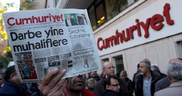 Νέο χαστούκι στον Ερντογάν – Δικαστήριο έκρινε ότι παραβιάστηκαν τα δικαιώματα δημοσιογράφων