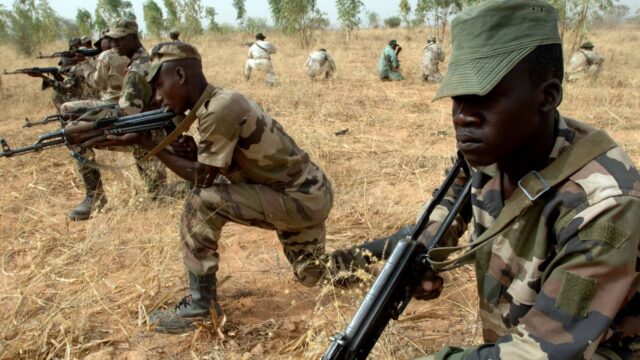 Νίγηρας: 17 στρατιώτες νεκροί και 11 αγνοούμενοι από ενέδρα ενόπλων