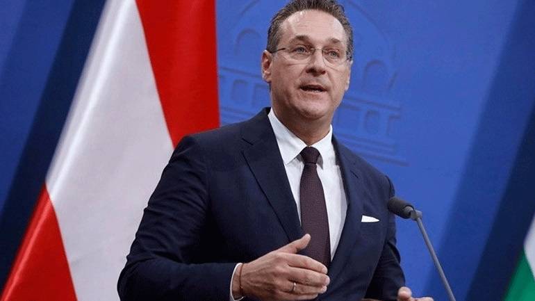 Αυστρία: Η χώρα βαδίζει σε πρόωρες εκλογές μετά την παραίτηση του αντικαγκελάριου