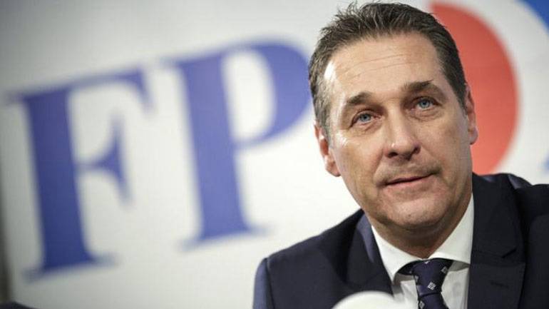 Αυστρία: Έχει εθνικοσοσιαλιστικό παρελθόν ο αντικαγκελάριος Στράχε;