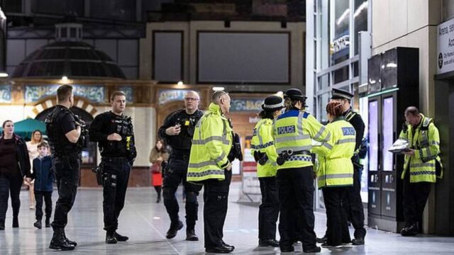 Βρετανία: Ανακρίνεται 26χρονος για φάρσες για βόμβες στο Μάντσεστερ
