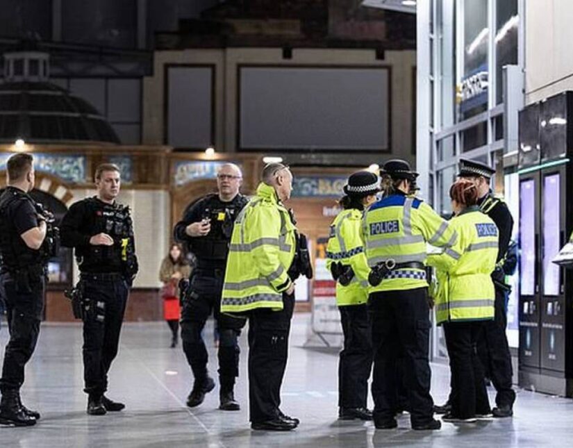 Βρετανία: Ανακρίνεται 26χρονος για φάρσες για βόμβες στο Μάντσεστερ