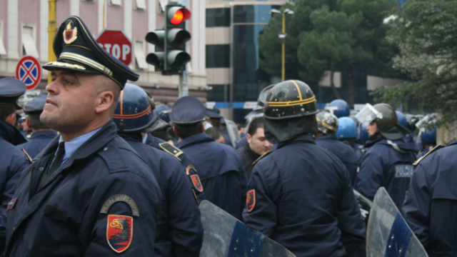 Συμπλοκές πάλι στην Αλβανία- Οπαδοί της αντιπολίτευσης εναντίον αστυνομικών