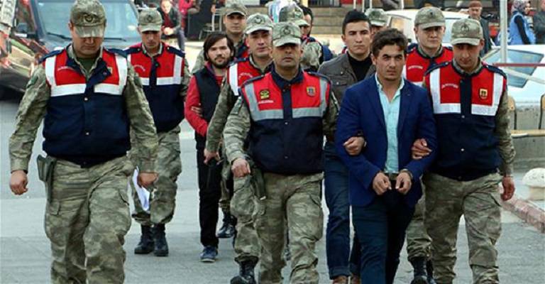 Τουρκία: Άλλοι 191 στρατιωτικοί στη φυλακή λόγω… Γκιουλέν