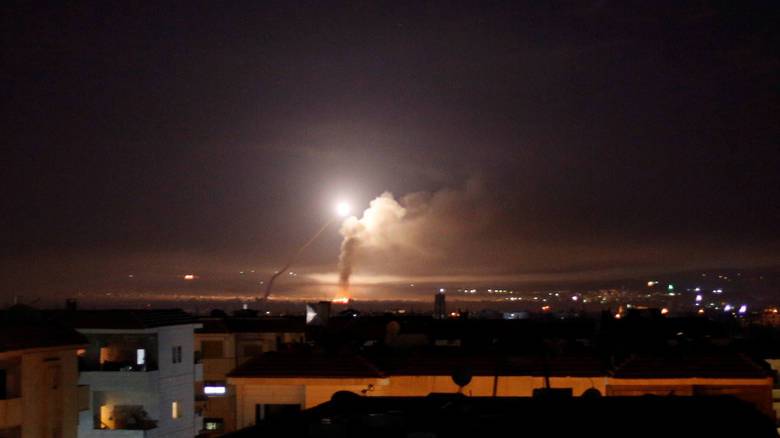 Η συριακή αεράμυνα υποστηρίζει ότι κατέρριψε ισραηλινούς πυραύλους