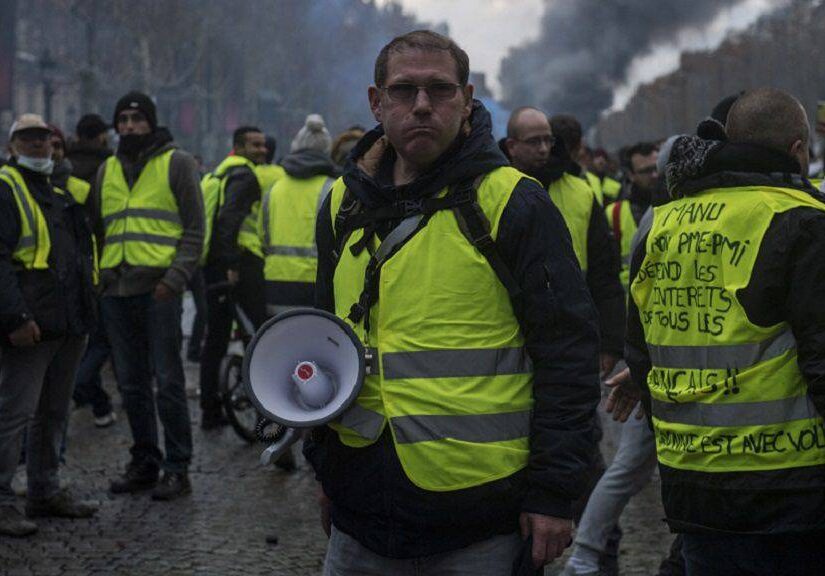 Γαλλία: Συνεχίζονται οι κινητοποιήσεις των “κίτρινων γιλέκων”