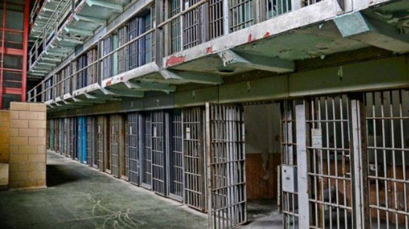 Αποσυμφόρηση των φυλακών λόγω  κορονοϊού για… ελαφρά αδικήματα
