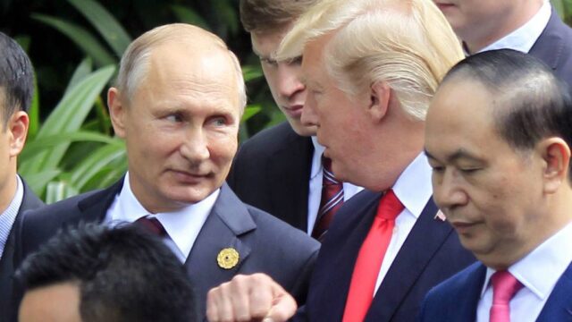 G20: Τραμπ – Πούτιν, χαμόγελα και ανάμιξη σε εκλογές ΗΠΑ