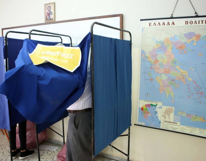 Επικράτηση των υποψήφιων της ΝΔ σε 6 περιφέρειες, νίκη γαλάζιου “αντάρτη” στην έβδομη