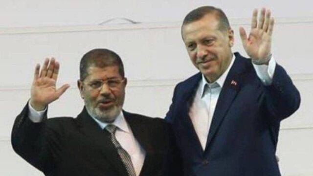 Ο Ερντογάν κατηγορεί τους “τυράννους” της Αιγύπτου για τον θάνατο του Μόρσι