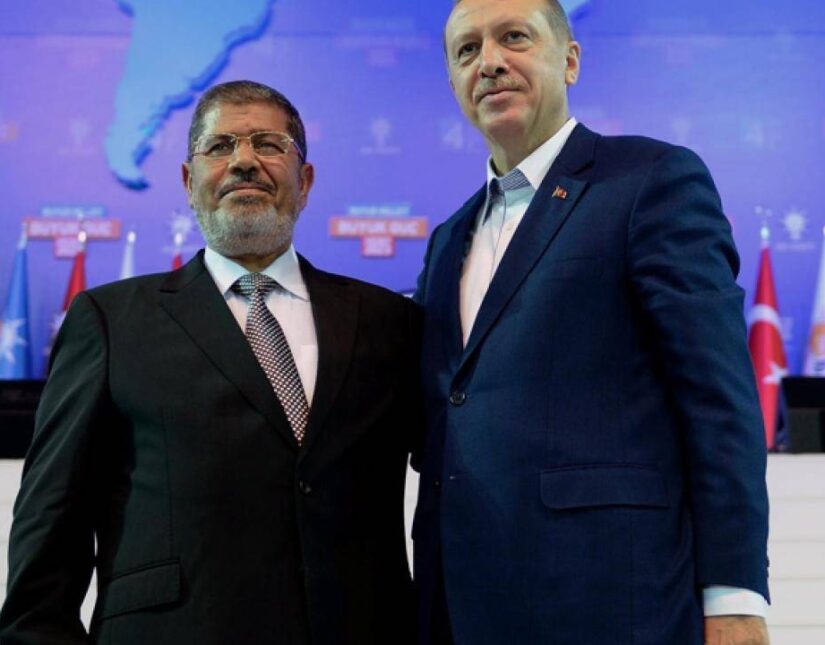 “Δεν πιστεύω ότι ήταν φυσικός ο θάνατος του Μόρσι” λέει ο Ερντογάν