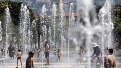 Σε κλοιό καύσωνα η χώρα, με θερμοκρασία έως 41 βαθμούς - Η πρόγνωση του καιρού