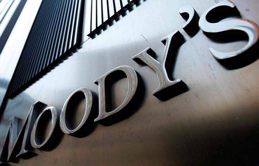 Moody’s: Το αξιόχρεο της Ελλάδας Β1 στηρίζεται από τη «μέτρια» οικονομική ισχύ της