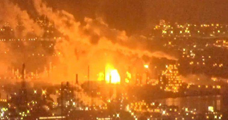 ΗΠΑ: Εκτός ελέγχου η πυρκαγιά σε διυλιστήριο πετρελαίου της Πενσιλβάνια