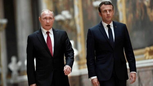 Μακρόν προς Πούτιν: Οι δημοκρατίες έχουν να δώσουν ακόμη πολλά