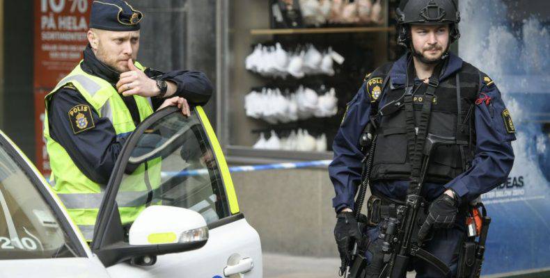 Σουηδία: Άνδρας με “απειλητική συμπεριφορά” πυροβολήθηκε