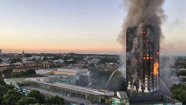 Βρετανία: Στις φλόγες έξι όροφοι πολυκατοικίας στο ανατολικό Λονδίνο (upd.)