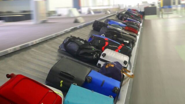 Ρωσία: Ένας τόνος αποσκευών έχουν συσσωρευθεί στο αεροδρόμιο της Μόσχας