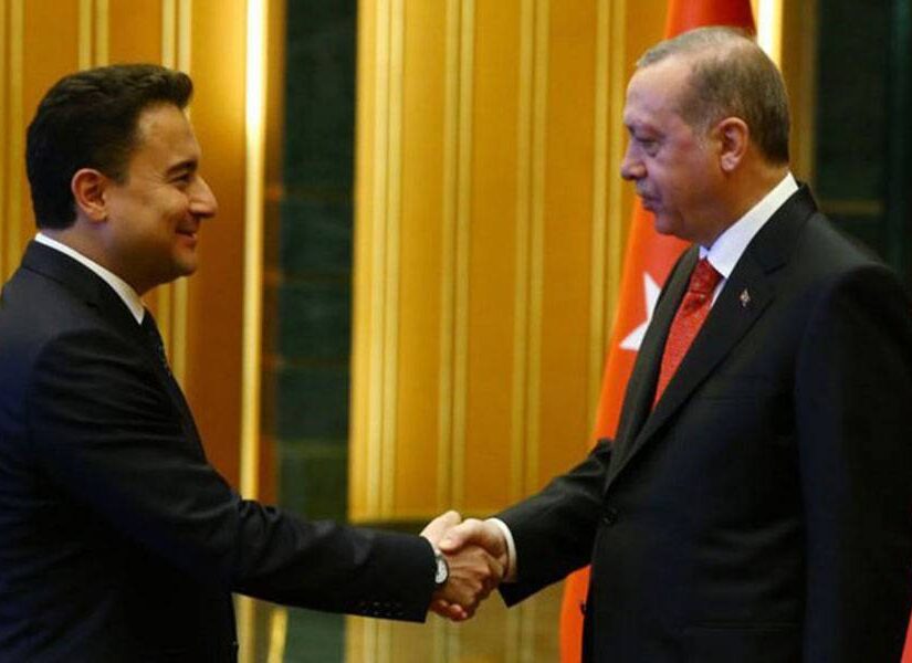 Τουρκία: Ο Αλί Μπαμπατζάν παραιτήθηκε από το AKP