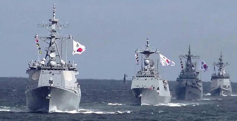 Η Νότια Κορέα στέλνει πλοία της στα στενά του Ορμούζ