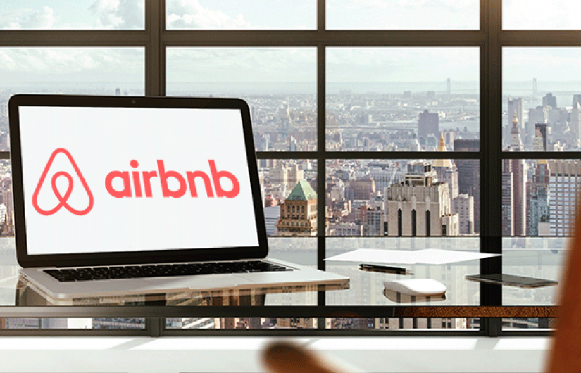 Στο 1.4 δισεκατομμύρια δολάρια το χρόνο τα οφέλη για την Ελλάδα από την Airbnb