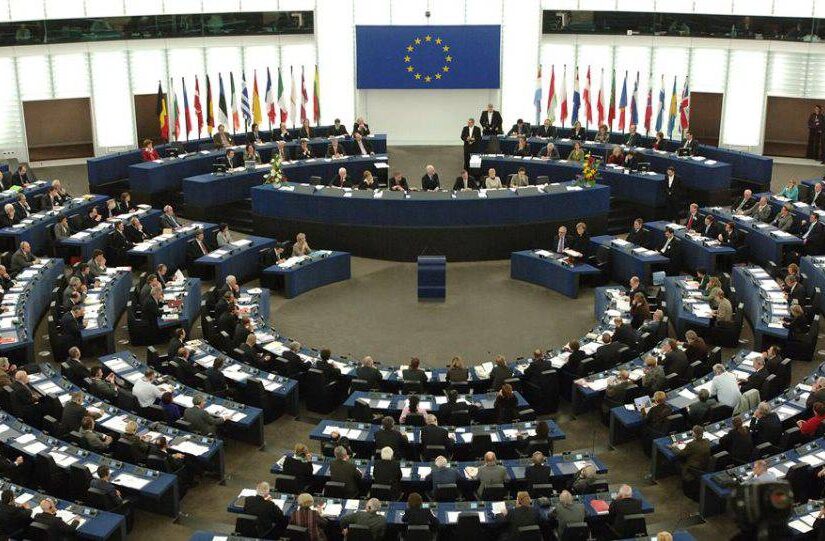 Ευρωκοινοβούλιο: Περισσότερες γυναίκες και ηλικίες από 21-82 ετών