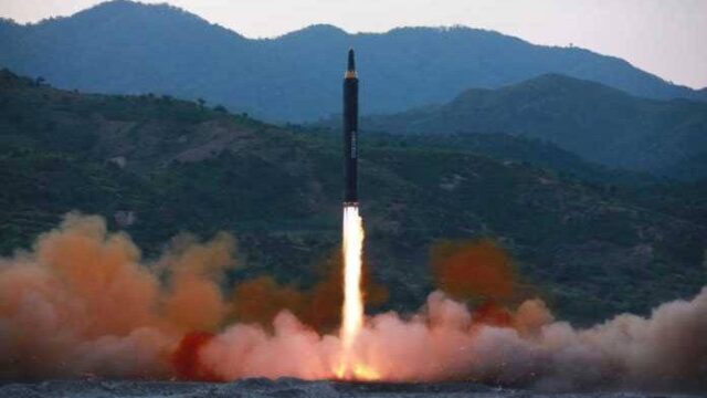 Πάλι εκτοξεύσεις πυραύλων “αγνώστου τύπου” από τη Βόρεια Κορέα