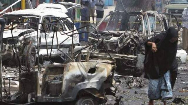 Επίθεση με παγιδευμένο αυτοκίνητο σε κοιμητήριο της Βεγγάζης – Τουλάχιστον τρεις νεκροί