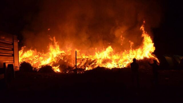 Σε κατάσταση έκτακτης ανάγκης περιοχές της Εύβοιας λόγω της πυρκαγιάς