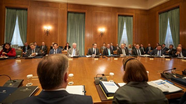 Συνεδρίαση του υπουργικού το απόγευμα για φορολογικό, αλλά και Brexit