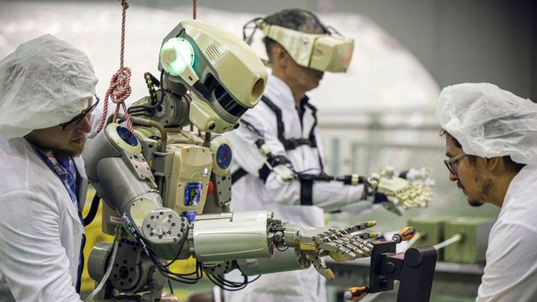 Στον Διεθνή Διαστημικό Σταθμό έφτασε το πρώτο ανθρωποειδές ρωσικό ρομπότ