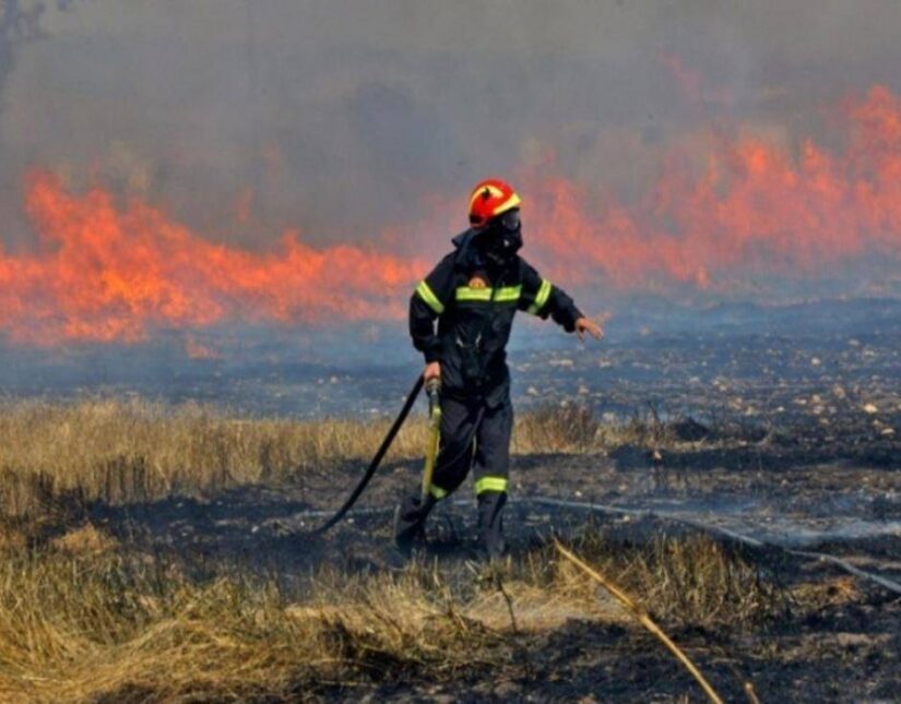 Χανιά: Σε εξέλιξη πυρκαγιά στον Σέμπρωνα