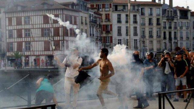 Γαλλία: Διαδηλώσεις κατά της G7 και συγκρούσεις